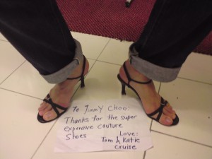Tom and Katie Cruise 'note' to Jimmy Choo.. Katie in Tom jeans, roll up style.