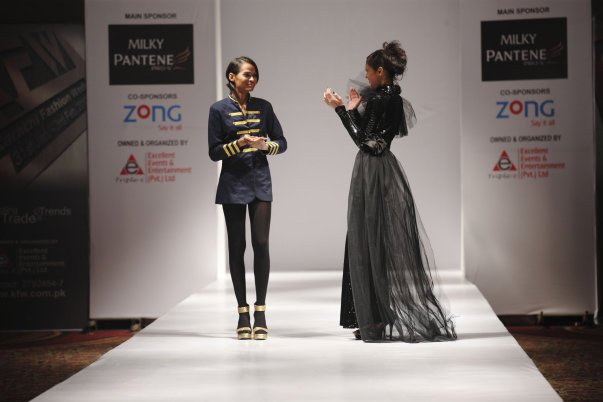 amir16
