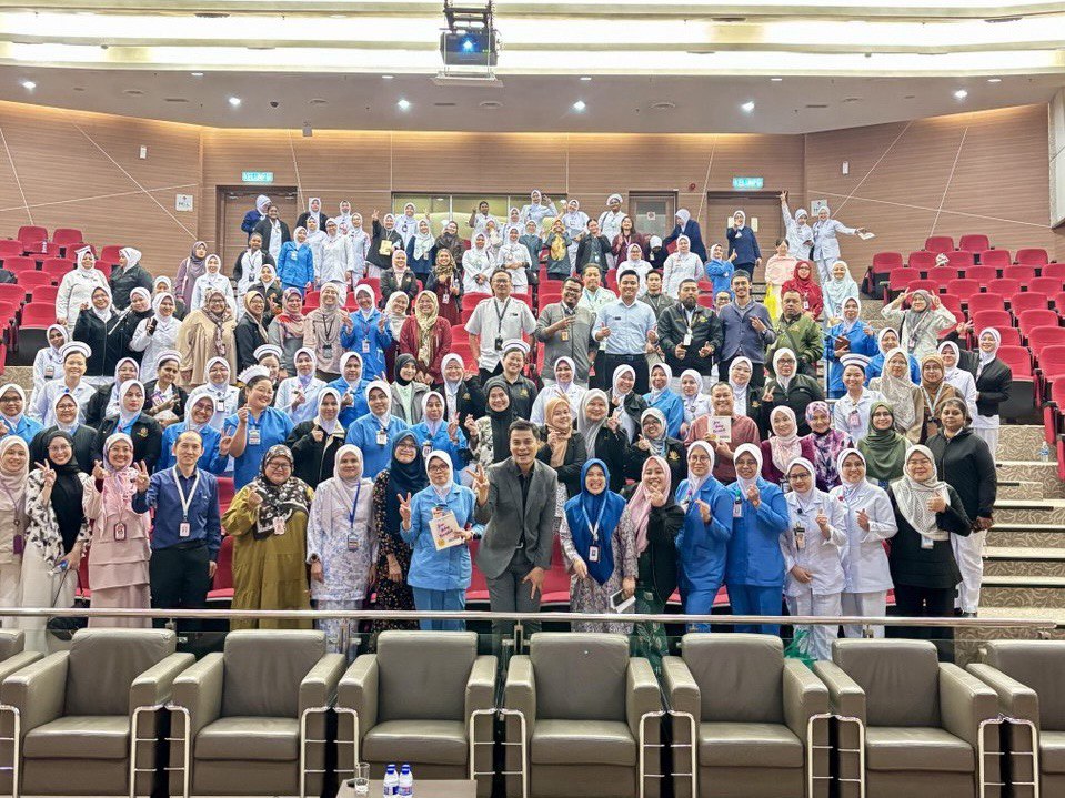 photo_6123120233376582935_y