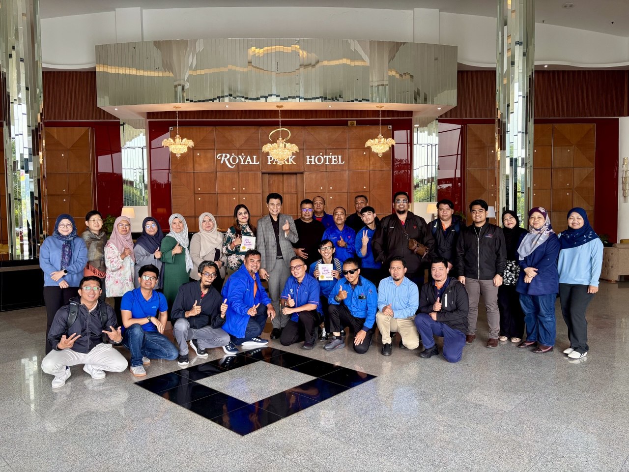 photo_6127180446350118605_y