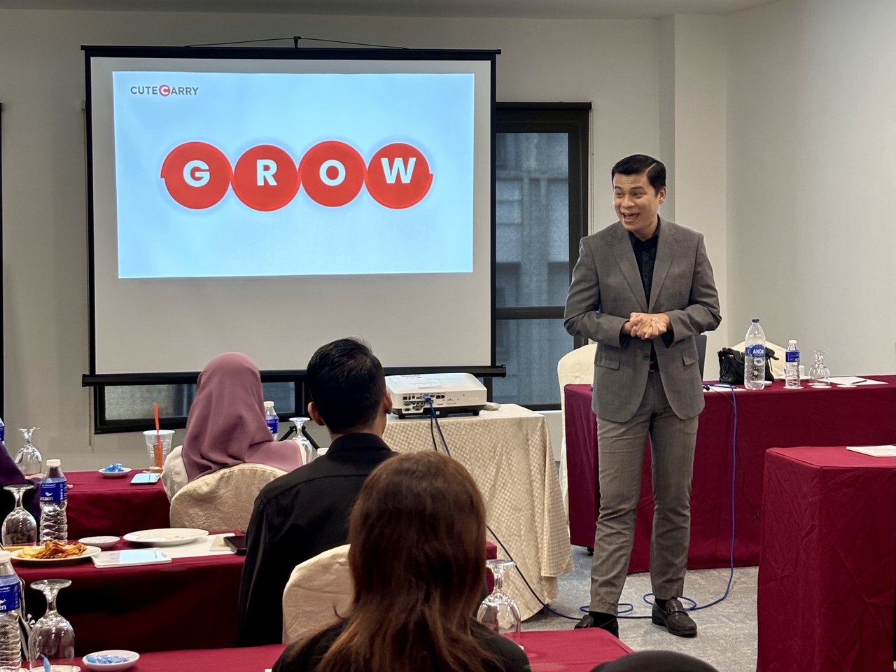 photo_6129432246163803341_y